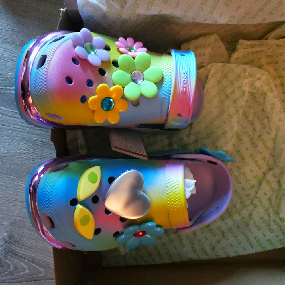 Lazy Oaf x Crocs Cute Mega Crush 🥰